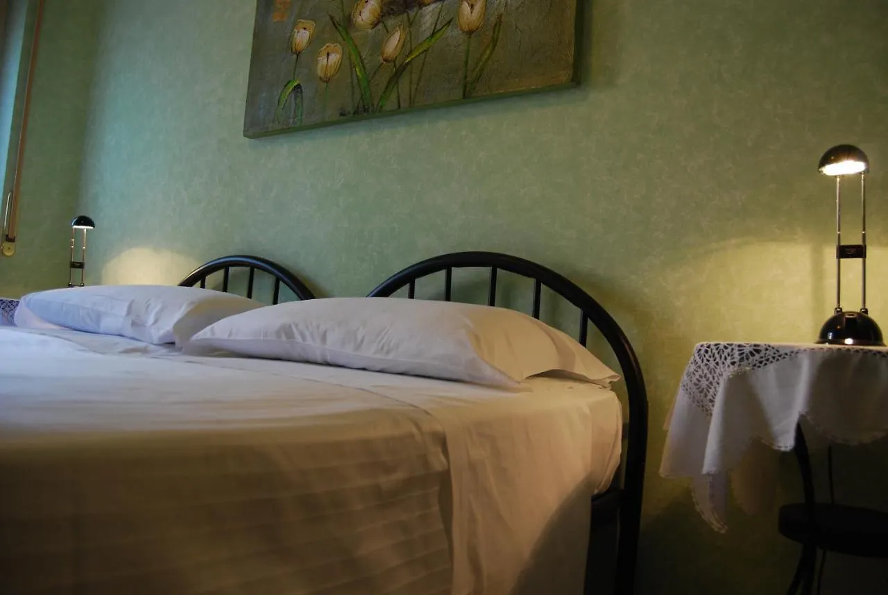 Ai Giardini Del Te Bed and Breakfast Μάντοβα